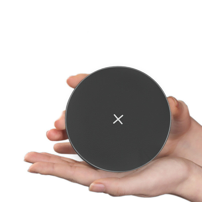 JMT-346570 Desktop Round Wireless Charger for Mobile Phones - Simple, Stylish Design in White or Black