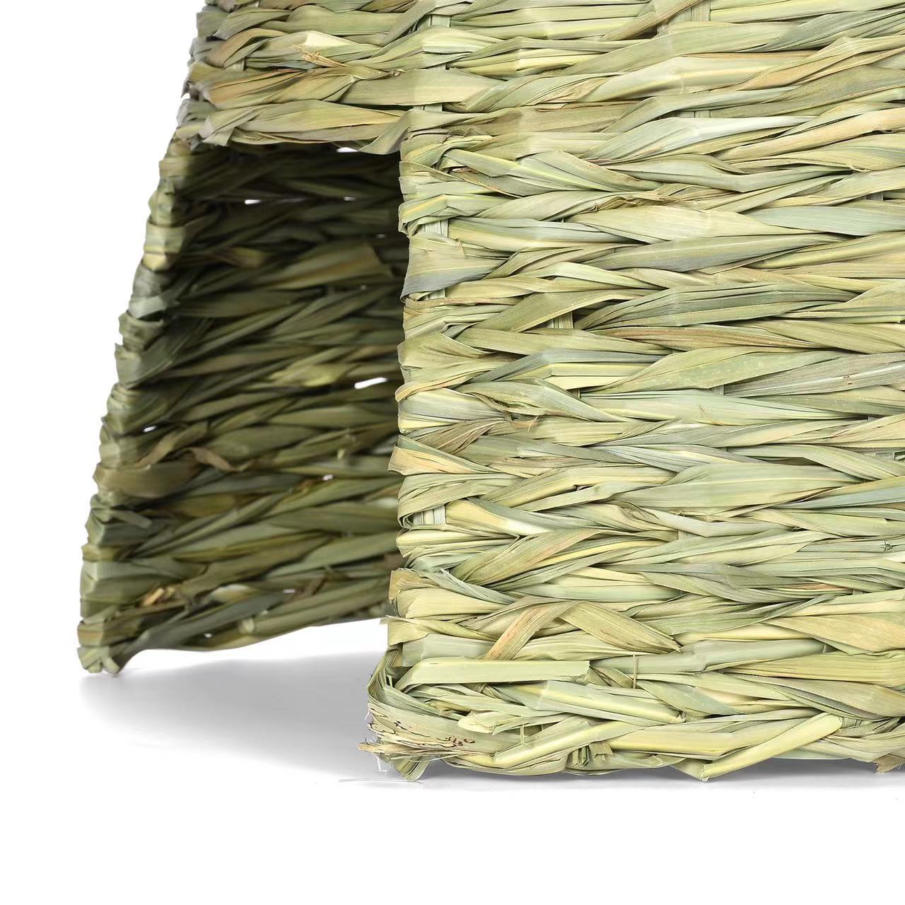 JMT-363146 Handmade Thatched Hut for Small Animals - Perfect for Rabbits, Hamsters, Hedgehogs, and Guinea Pigs