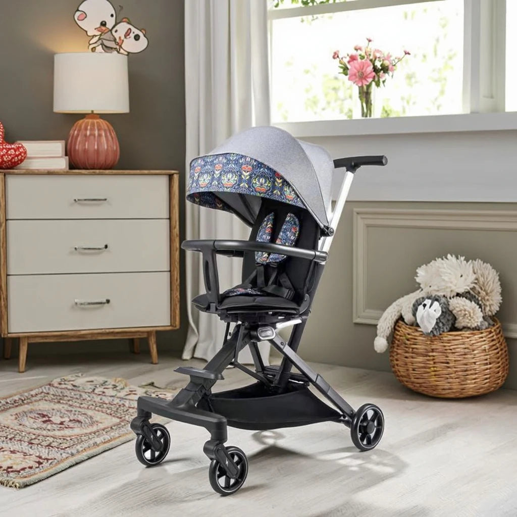 JMT-363850 Lightweight Folding Red Stroller for Toddlers with 4 Wheels and Comfortable Design