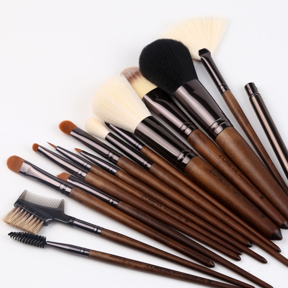 JMT-372170 Nylon Hair Makeup Brush Set with Wooden Handle - 16cm Length