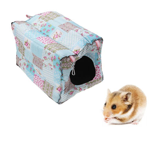 JMT-380106 Cozy Winter Nest for Small Pets with 3 Rings and Hooks - Ideal for Chinchillas, Squirrels, and Guinea Pigs (25x25x22cm)