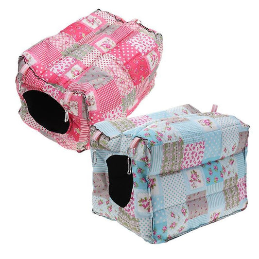JMT-380106 Cozy Winter Nest for Small Pets with 3 Rings and Hooks - Ideal for Chinchillas, Squirrels, and Guinea Pigs (25x25x22cm)