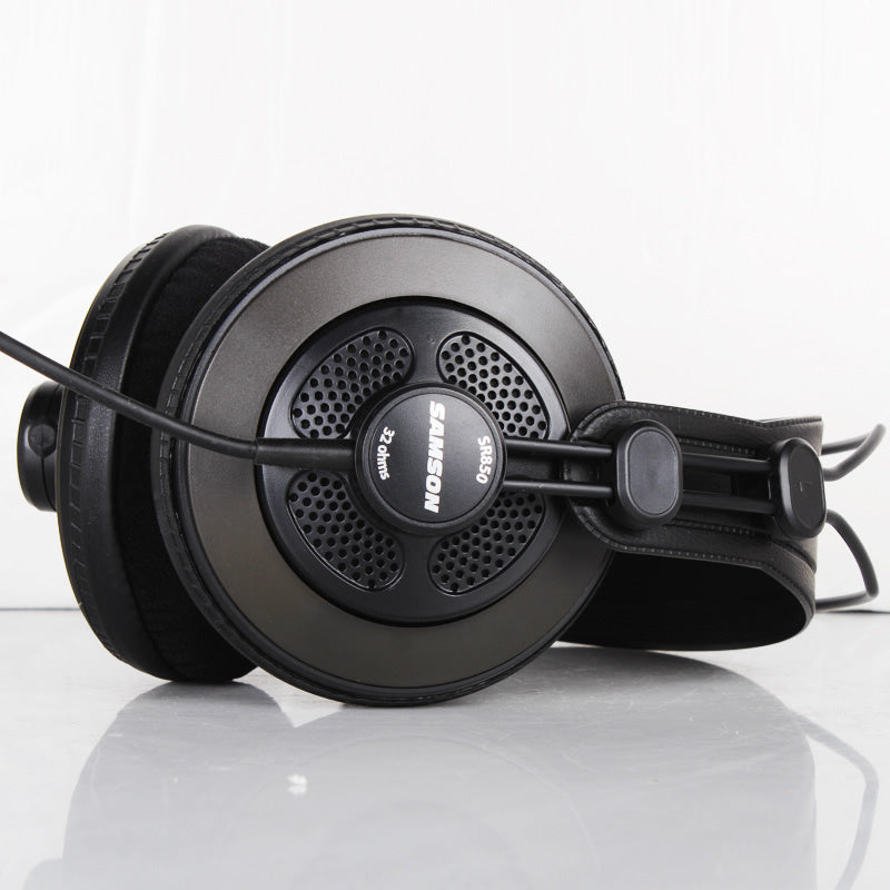 JMT-394122 Samson SR850 Professional Reference Headset with Open Ear Design and Adaptive Adjustment for Studio Use