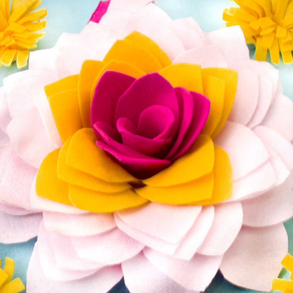 JMT-395594 Soft Cloth Sniffing Pad for Enrichment and Training - 60x60cm