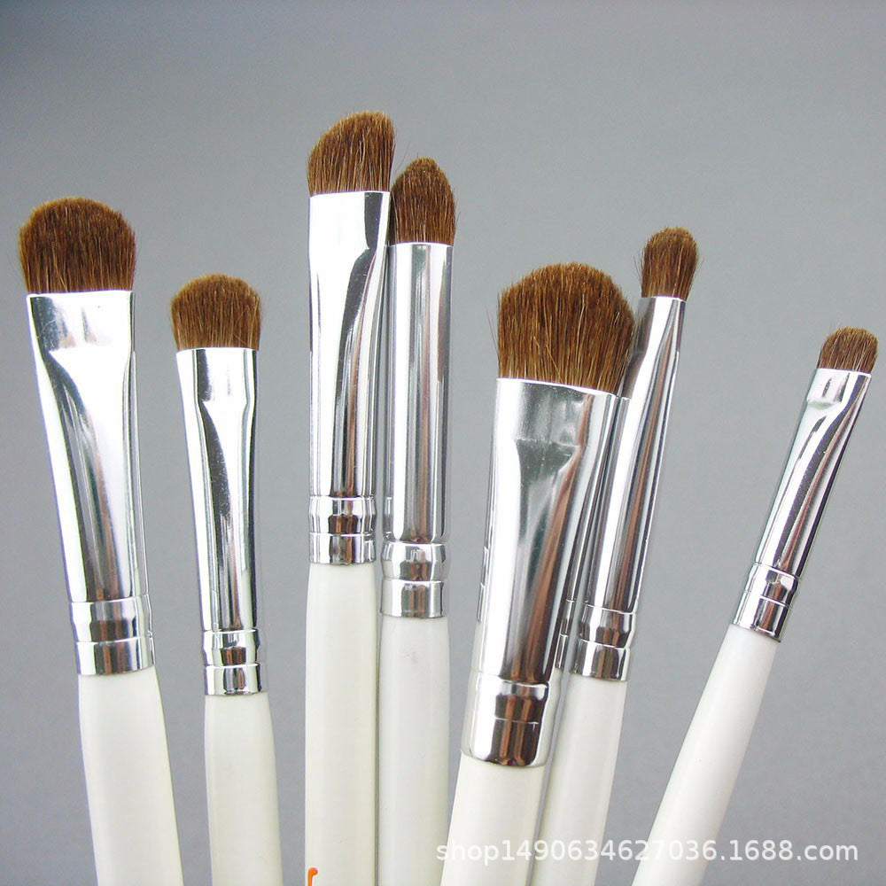 JMT-406090 Set of 7 Wooden Handle Eye Shadow Brushes with Horse Hair Bristles