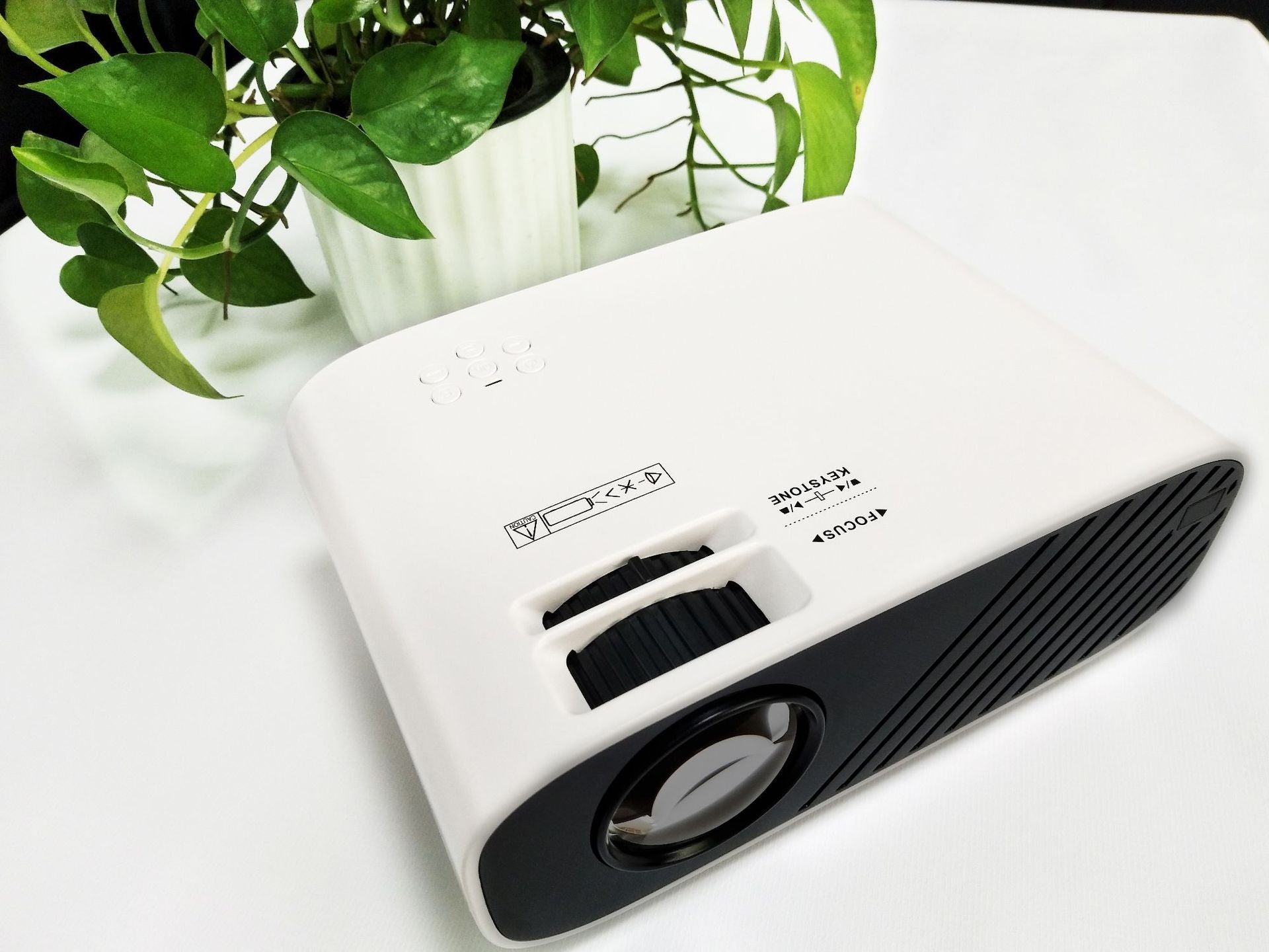 JMT-412746 Portable Desktop Projector with 1280x800 Resolution and 100-500 Inch Projection Size
