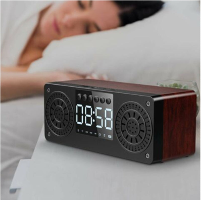JMT-414218 Wooden Bluetooth Speaker with Retro Design and Subwoofer Functionality