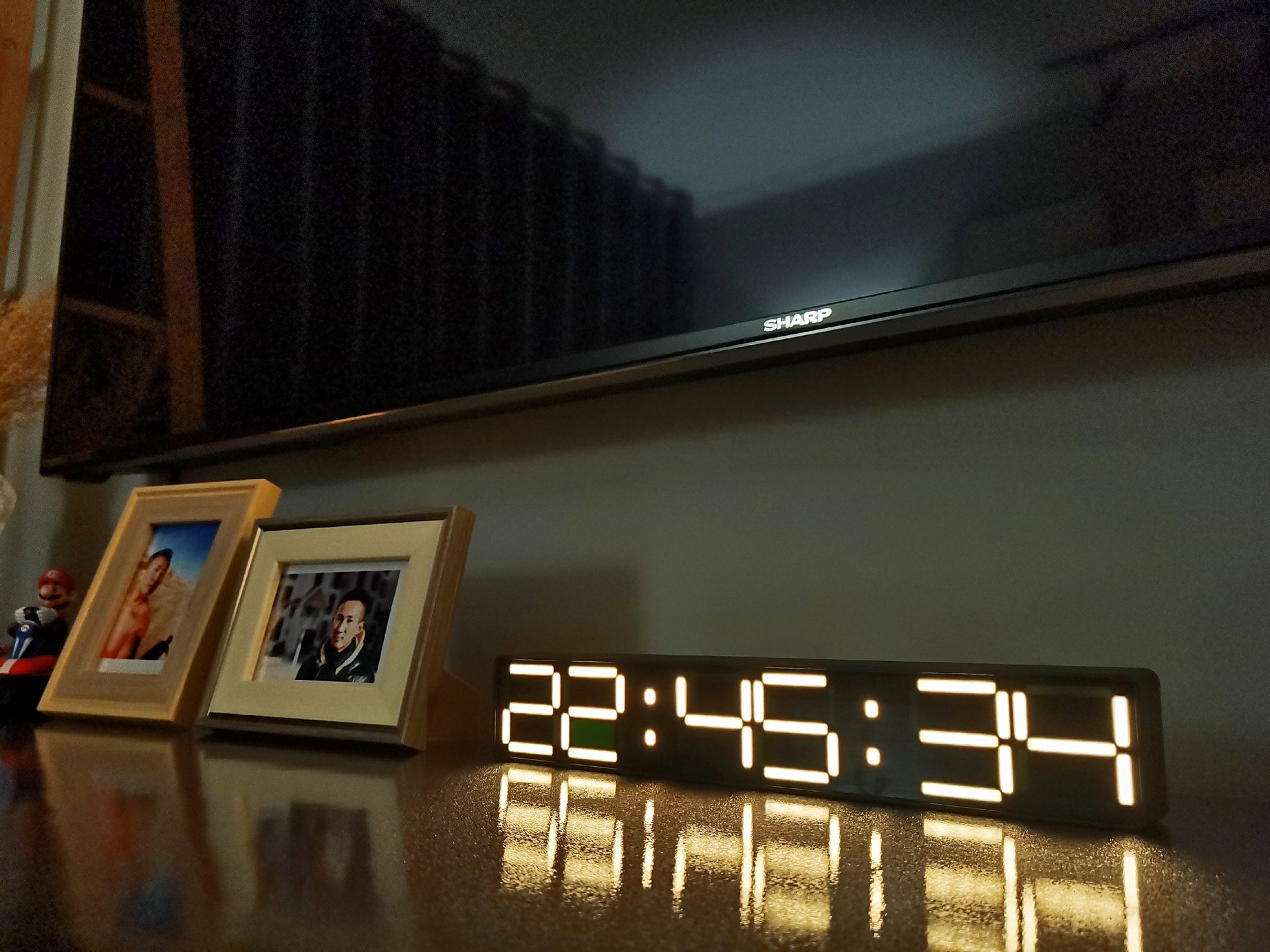 JMT-438922 Luminous Electronic Clock with Integrated Perpetual Calendar for Timely Organization