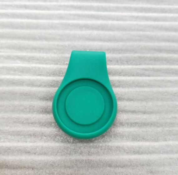 JMT-472202 Silicone Hat Clip with Ball Marker Holder for Golf Accessories