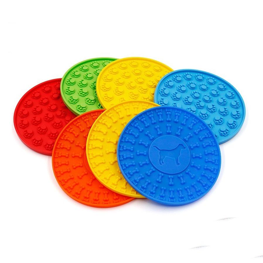 JMT-490634 Silicone Pet Licking Mat for Shower – 15cm Round Footprint, 1cm Thick