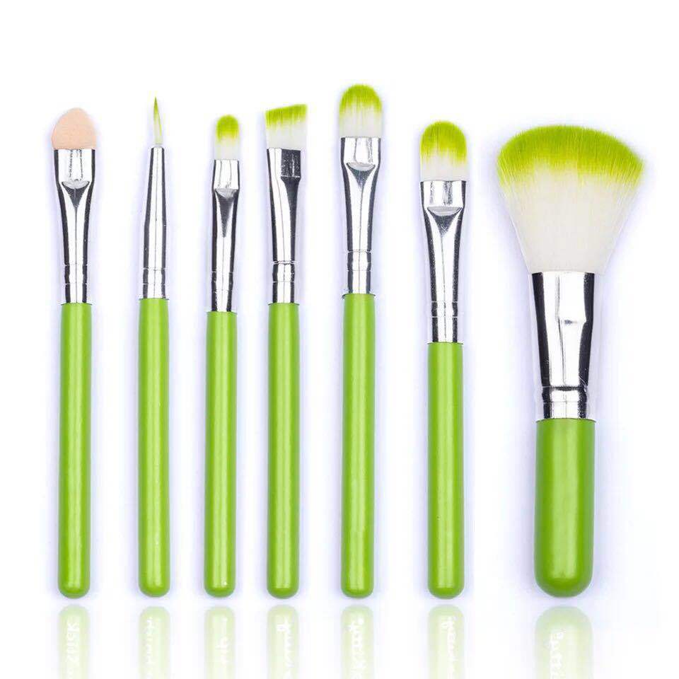 JMT-490890 7-Piece Makeup Brush Set with Wooden Handles and Corrugated Nylon Wool Bristles