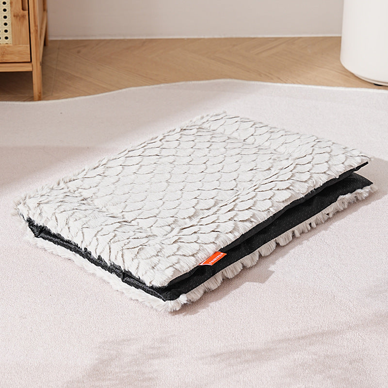 JMT-499978 Soft Wool Dog Cushion with Fish Scale Pattern - Cozy Sleeping Pad for Cats and Dogs in Autumn and Winter