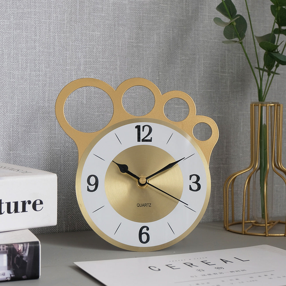 JMT-512202 Modern Nordic Design 6-Inch Iron Desk Clock in Gold with Cartoon Shape