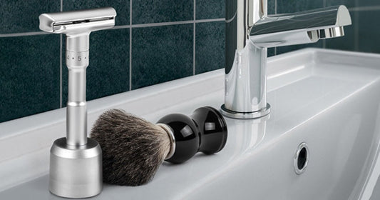 JMT-517898 Men's Black Shaving Foam Brush with Plastic Handle and Badger Hair Bristles, 112mm Long