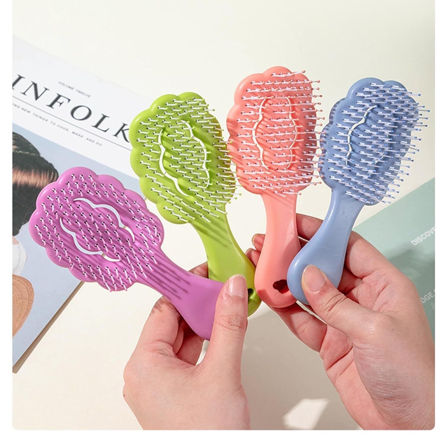 JMT-520010 Cloud-Shaped Small Dog Grooming Brush for Gentle Grooming of Puppies and Small Breeds