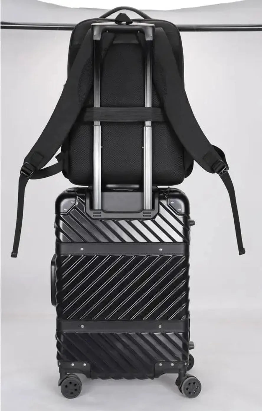 JMT-523786 17 Inch Nylon Waterproof Laptop Rucksack with USB Port for Men - Model TSX-22017