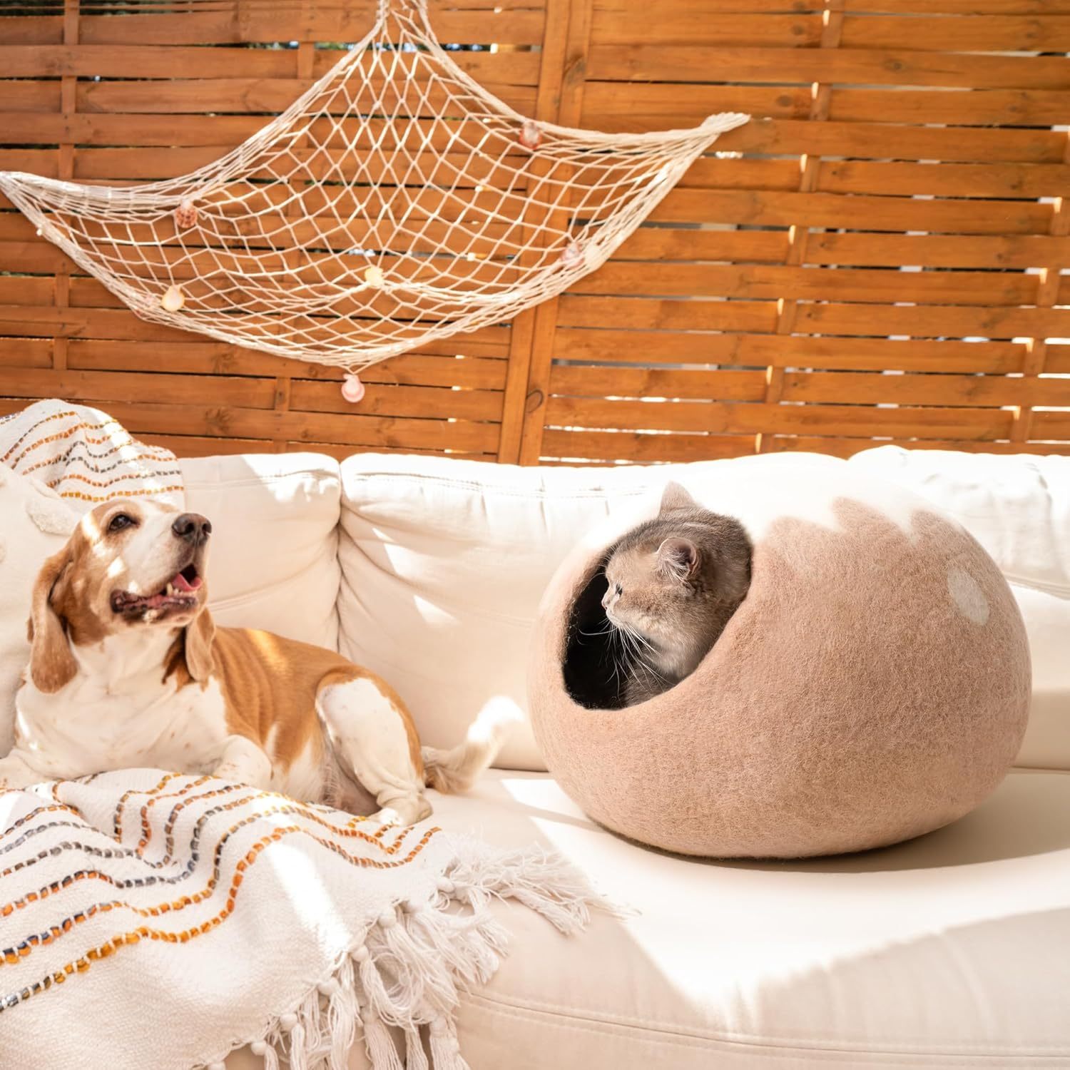 JMT-530442 Handcrafted Wool Cat Cave Bed - Cozy Felt Hideaway for Indoor Cats & Kittens, Grey, Medium Size