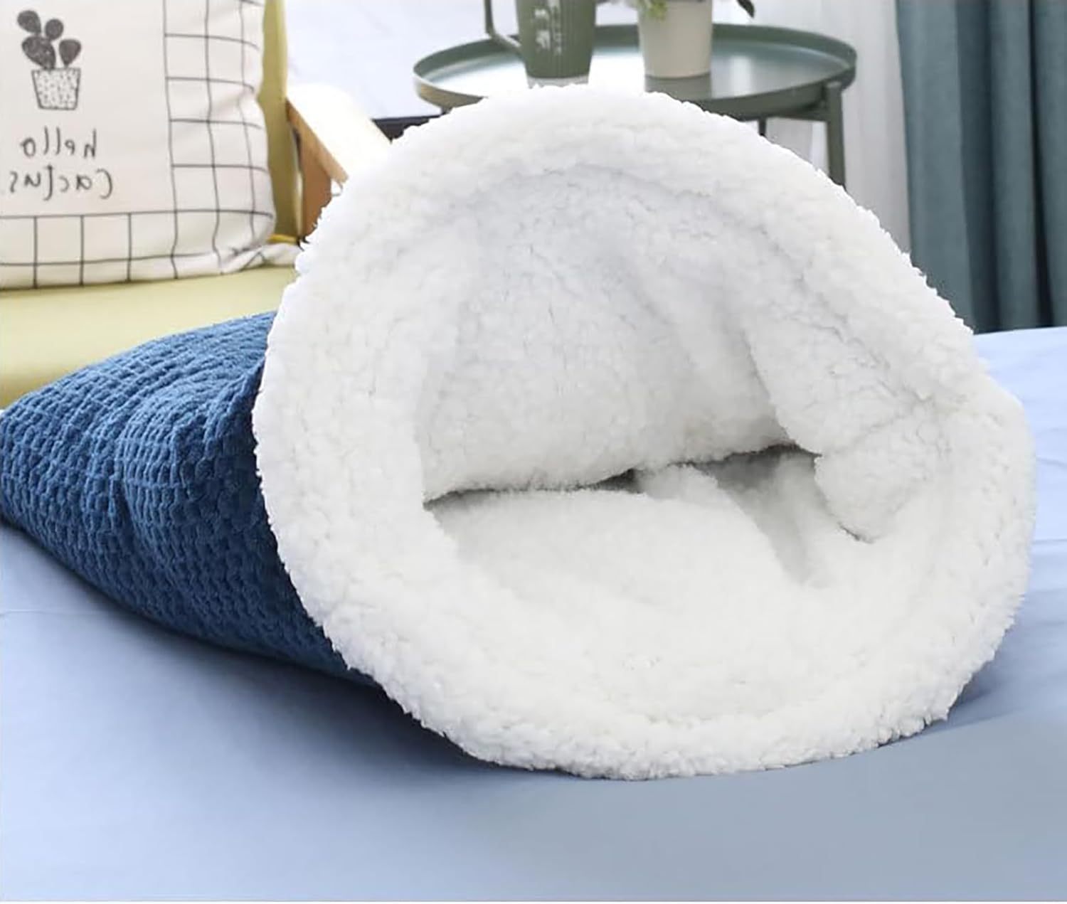 JMT-575562 Cozy Cat Winter Sleeping Bag with Removable Crinkle Sack for Cats Up to 6kg