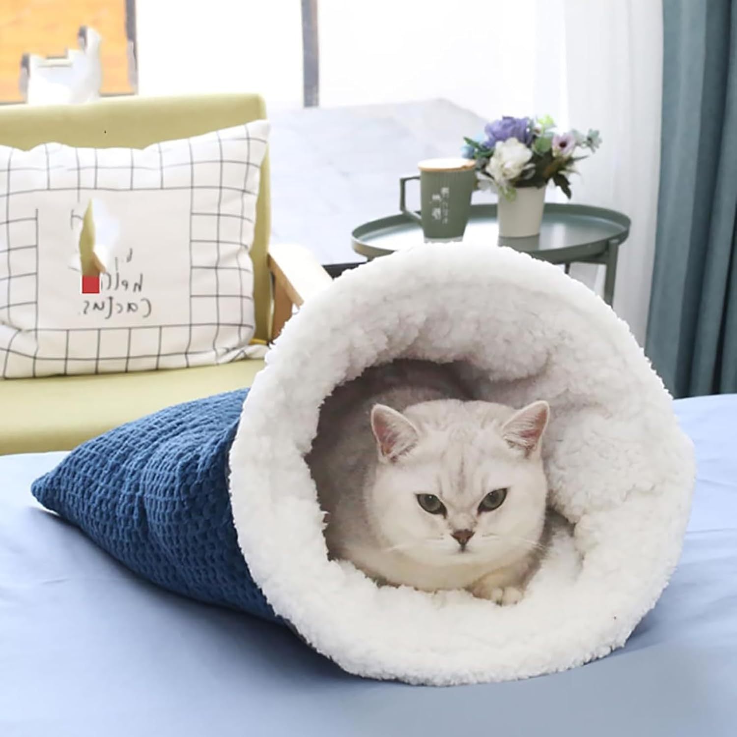 JMT-575562 Cozy Cat Winter Sleeping Bag with Removable Crinkle Sack for Cats Up to 6kg
