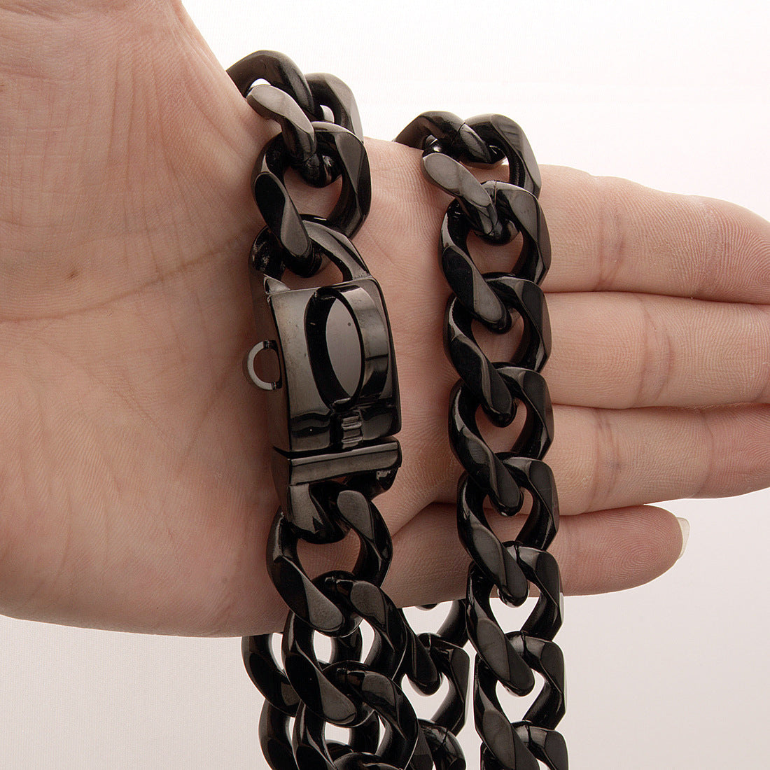 JMT-576074 Durable Titanium Steel Dog Chain with Polished Finish