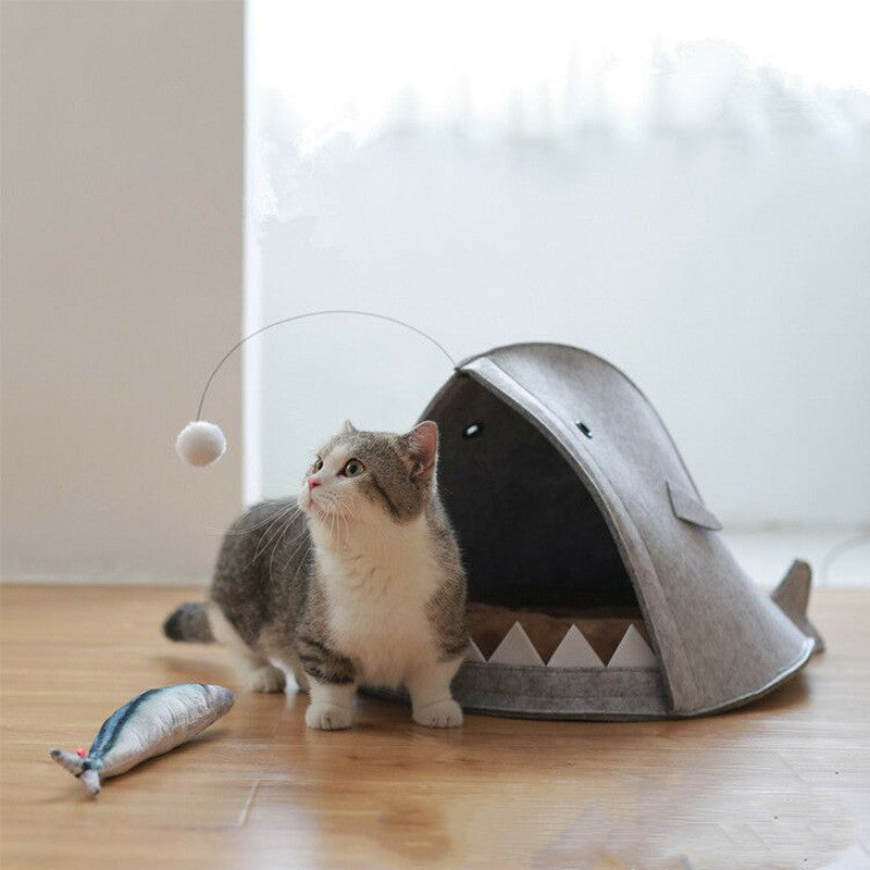 JMT-579018 Felt Shark-Shaped Cat Litter Nest in Blue and Gray for Pets Up to 8 Pounds