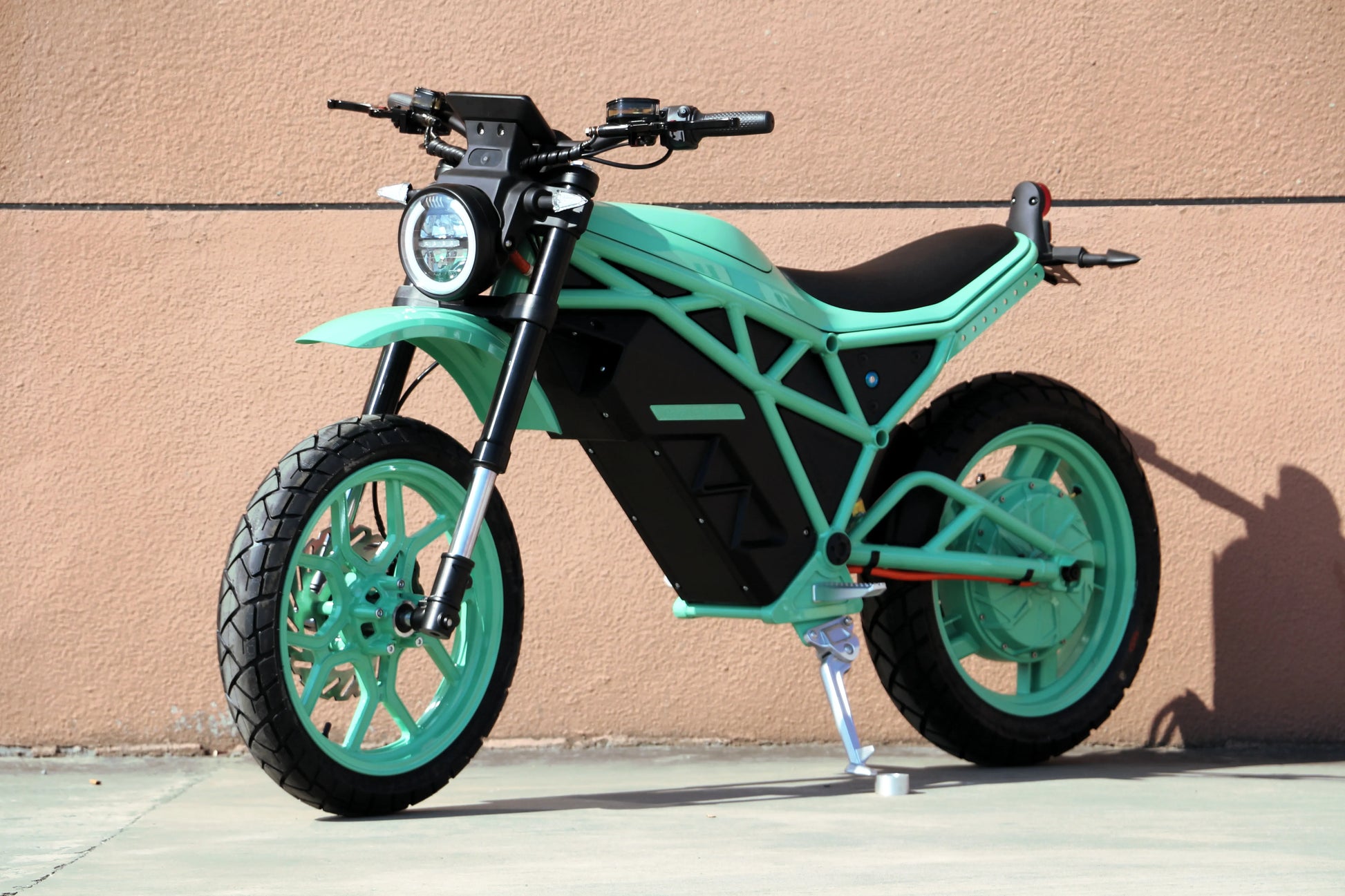 JMT-580618 Electric Dirt Bike for Adults - 2500W Motor, 72V 28AH Battery, Enduro Style , Top Speed 27.9 mph