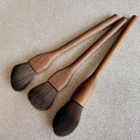 JMT-585738 Handcrafted Walnut Makeup Brush with Soft Man-Made Fiber Hair for Blush and Contouring