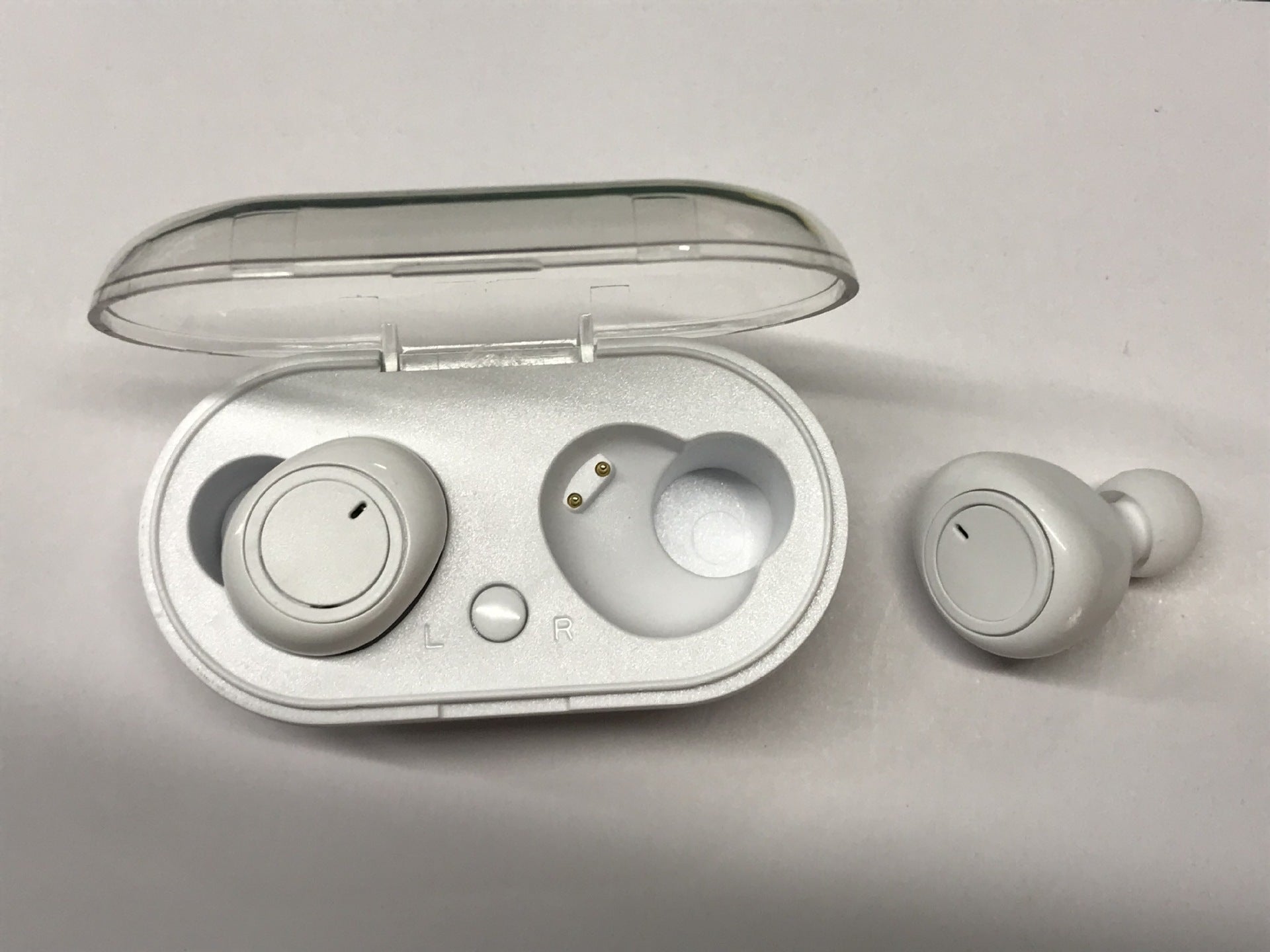 JMT-588106 Wireless In-Ear Sports Headphones with Binaural Stereo Sound and Long Battery Life
