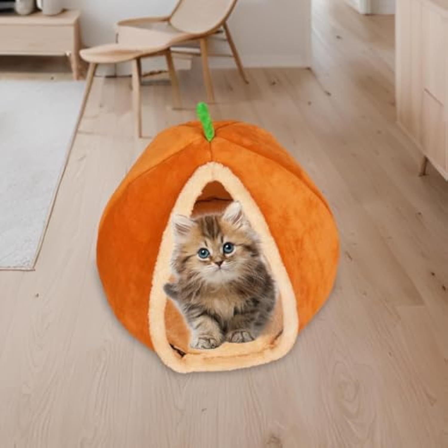 JMT-601098 Cozy Pumpkin-Shaped Semi-Enclosed Cat and Dog Bed, Plush Pet Nest for Small Pets