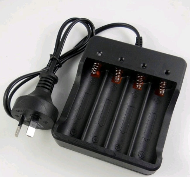 JMT-619722 4-Slot 18650 Lithium Battery Charger for 3.7V/4.2V with Strong Light Function