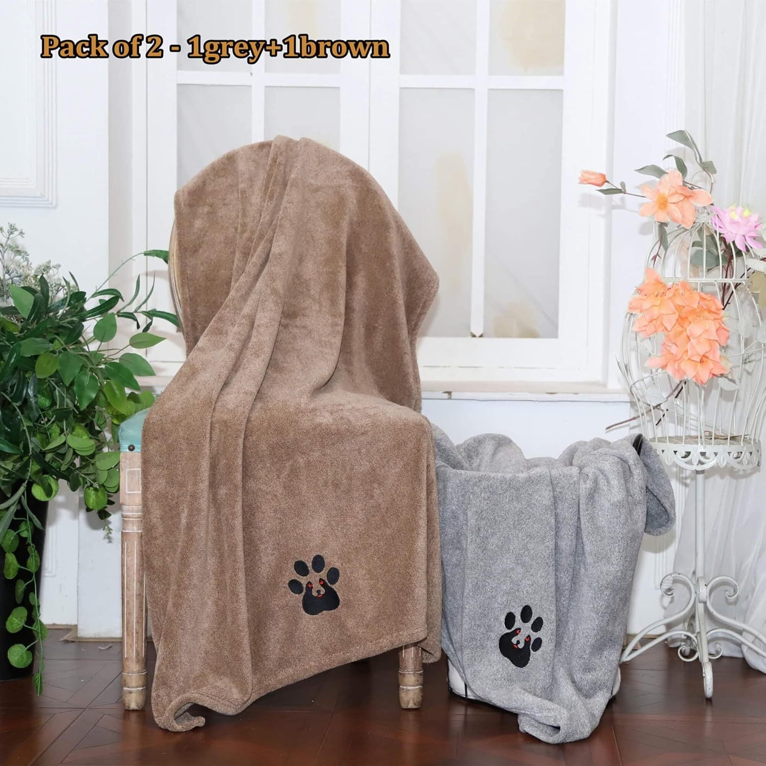JMT-642570 Super Absorbent Microfiber Bath Towel for Dogs and Cats - Fast-Drying, Soft, and Ideal for Travelling and Grooming