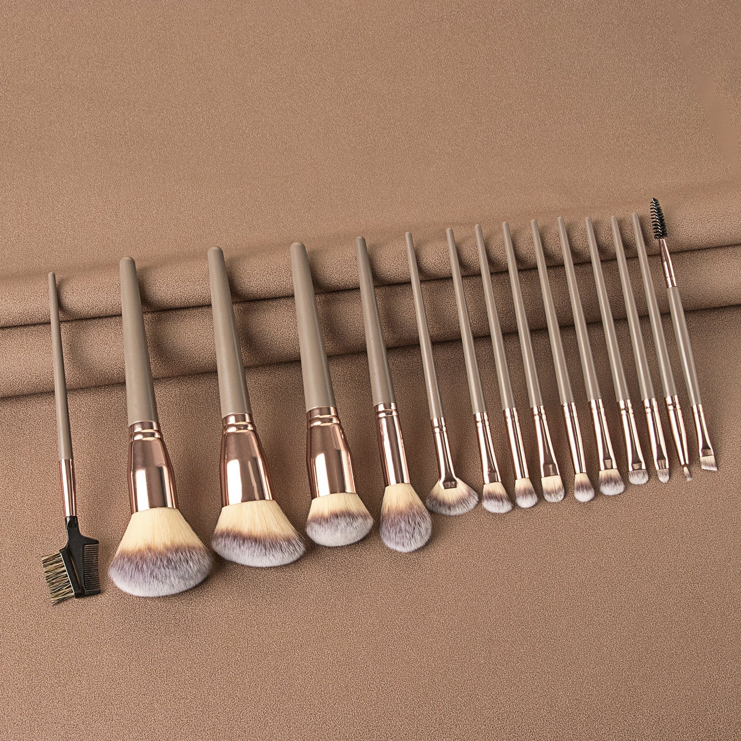 JMT-651274 15-Piece Makeup Brush Set with Eye Shadow Brushes in Brown and Black Handles