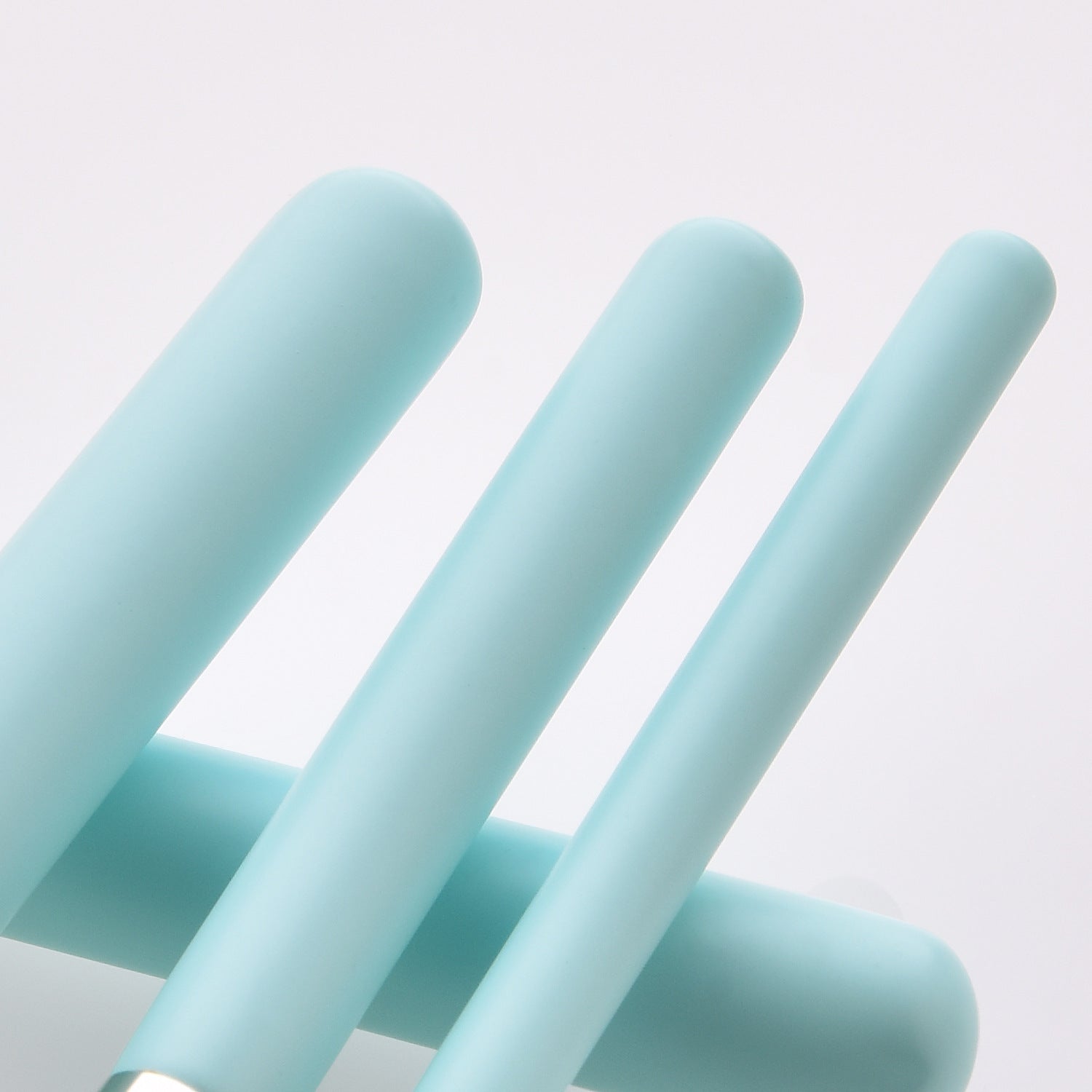 JMT-653578 Light Blue Nylon Bristle Makeup Brush Set with Wooden Handles - 12 Pieces