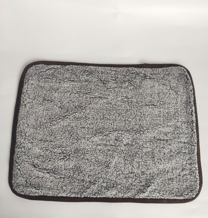 JMT-662602 Waterproof Winter Blanket for Pets – Urine Proof and Ideal for Office or Home Use
