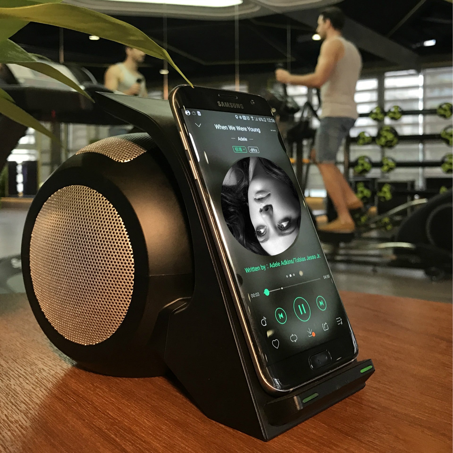 JMT-667146 High-Power Wireless Charging Bluetooth Speaker with NFC Connection and Stereo Sound