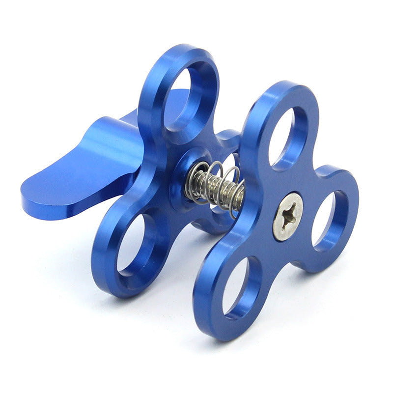 JMT-668810 Three-Hole Butterfly Clip for Diving Photography, Compatible with GOPRO and Other Action Cameras, Aluminum Alloy, 55*55*62mm, Available in Red, Blue, Black