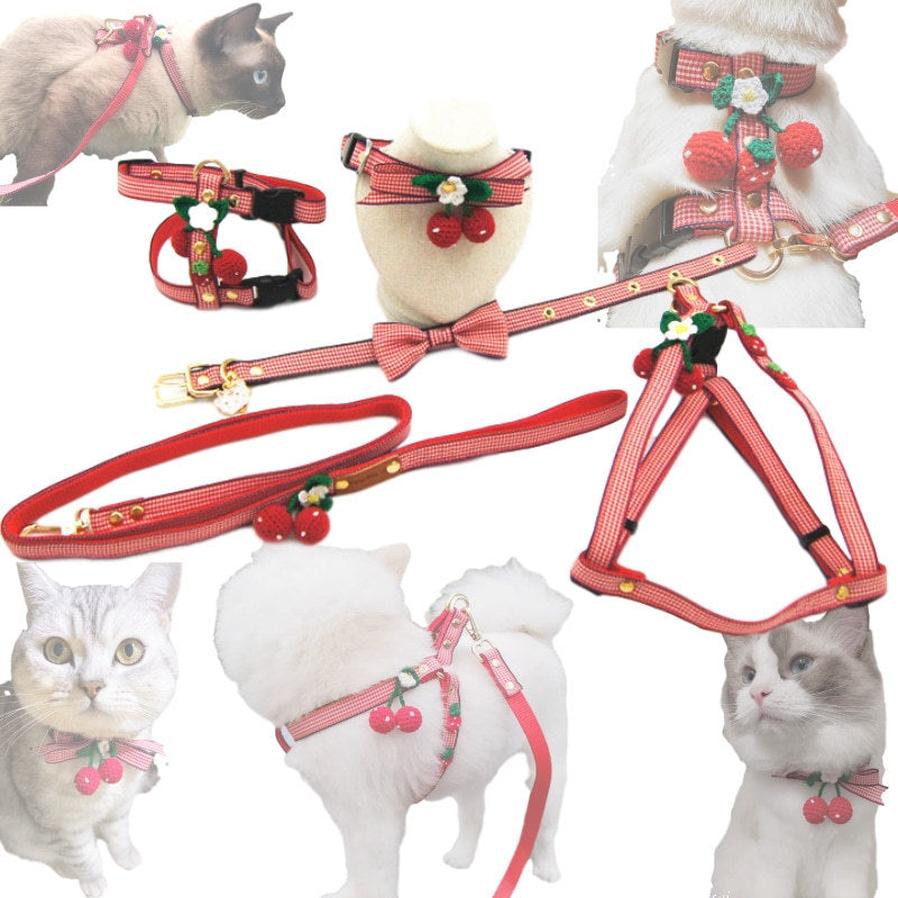 JMT-692490 Knit Strawberry Pet Traction Set for Cats and Dogs, Adjustable Size with Cute Pendant