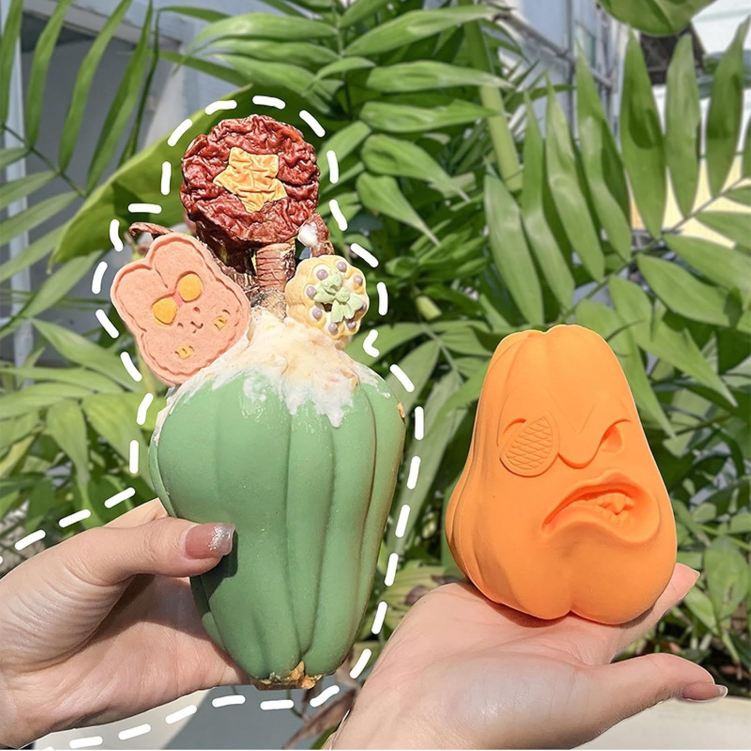 JMT-707466 Food-Grade Silicone Puzzle Toy for Cats and Dogs - Leak-Proof Slow Feeder Ball for Treats and Wet Food, 11x8cm