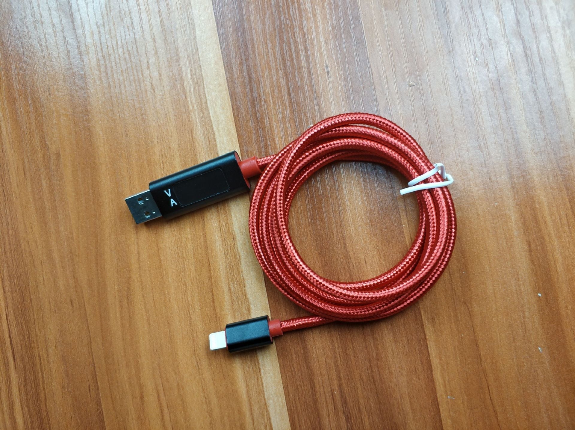 JMT-708746 Nylon Smart Display Data Cable for iPhone and Android Devices – Fast Charging and Data Transfer