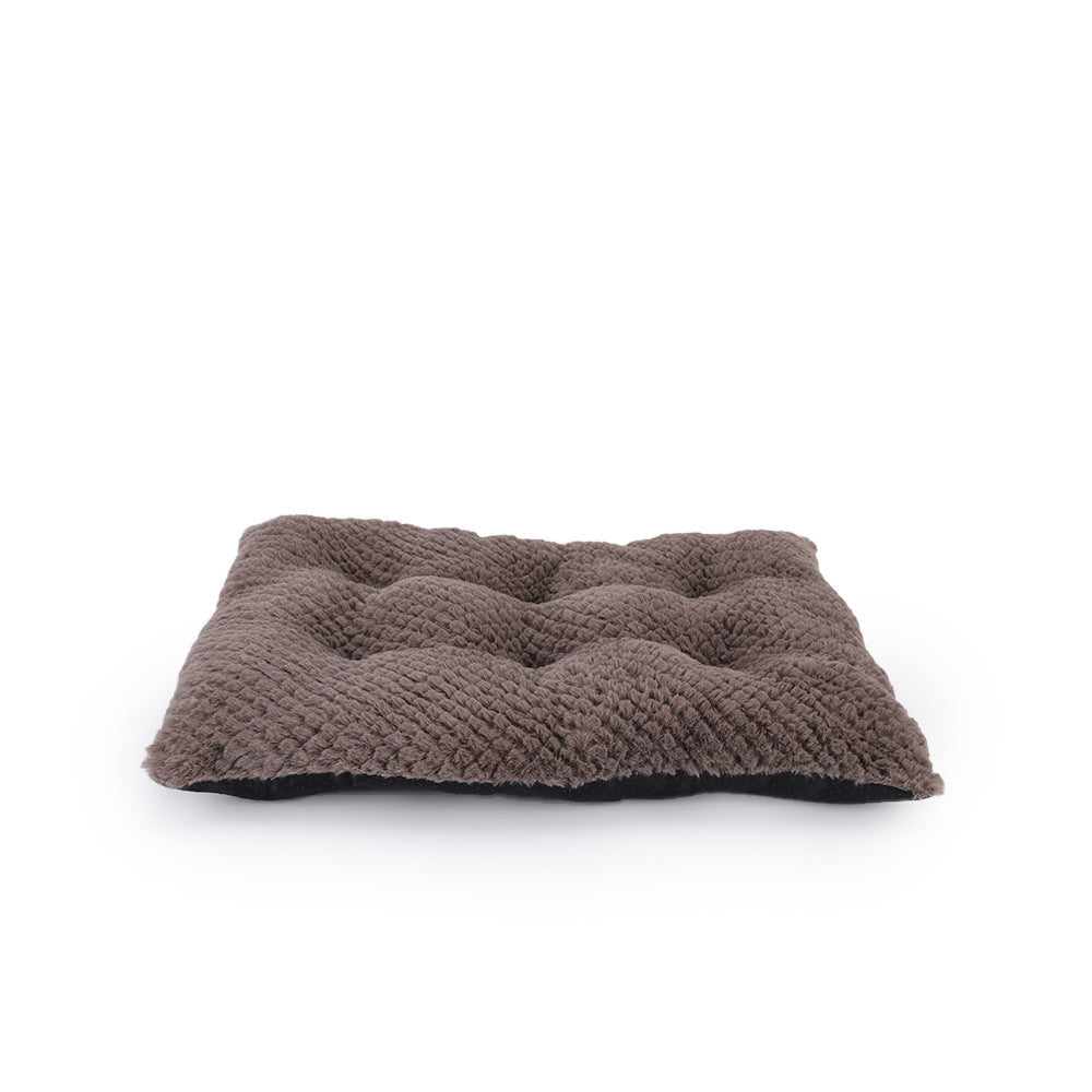 JMT-714698 Non-Slip Short-Haired Pineapple Wool Doghouse with Cozy Pet Pad - Multiple Colors Available