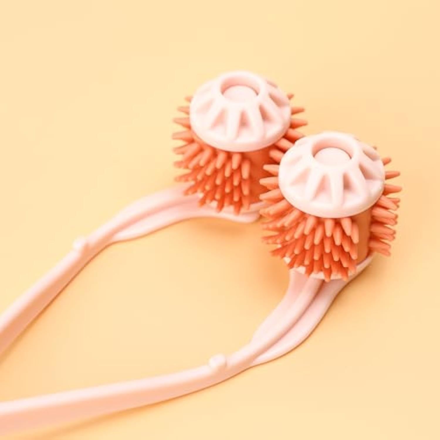 JMT-717834 Pink Cat Massager Roller with Scroll Wheel for Gentle Head and Face Massage