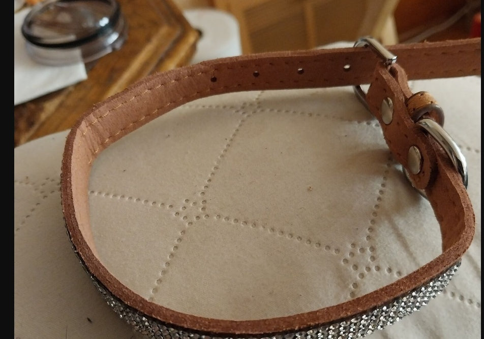 JMT-722954 Sparkling Rhinestone Dog Collar with Adjustable Size and Durable Microfiber Material