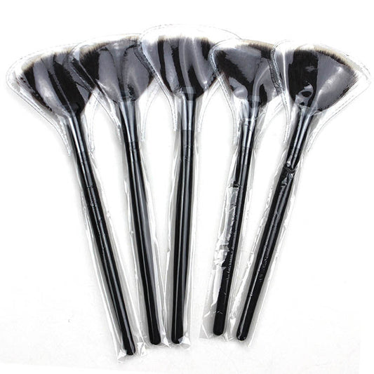 JMT-732618 Small Fan-Shaped Makeup Brush with Wooden Handle and Artificial Fiber Bristles