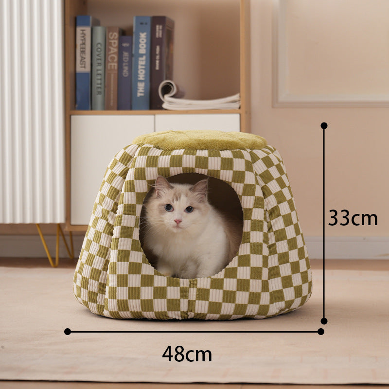 JMT-739402 Cozy Winter Cat House - Closed Kennel for Small Dogs & Cats Under 7 kg
