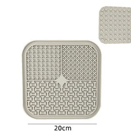 JMT-750538 Silicone Pet Licking Pad for Slow Feeding and Interactive Play, 15x15cm & 20x20cm Sizes