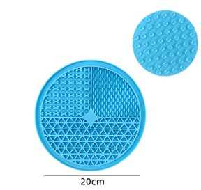 JMT-750538 Silicone Pet Licking Pad for Slow Feeding and Interactive Play, 15x15cm & 20x20cm Sizes