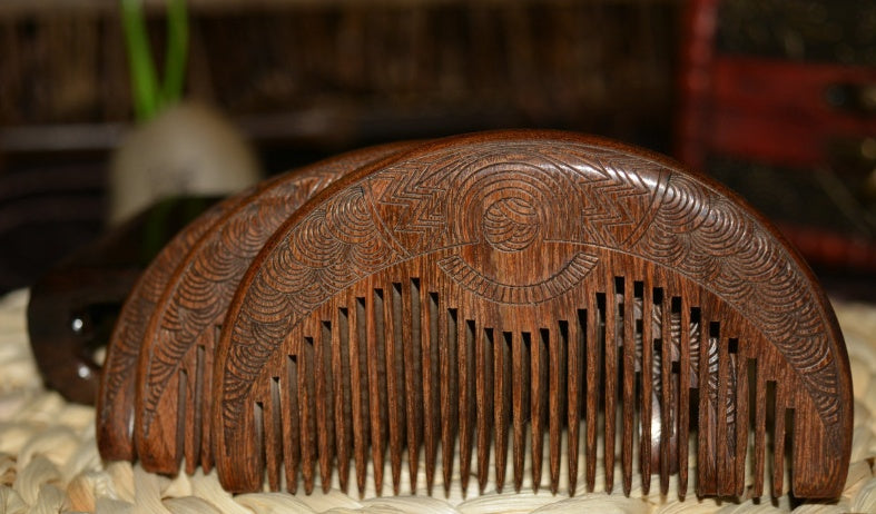 JMT-752586 Portable Gold Sandalwood Comb for Teeth Care - 10.5cm x 5.6cm x 1.3cm