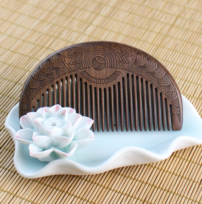 JMT-752586 Portable Gold Sandalwood Comb for Teeth Care - 10.5cm x 5.6cm x 1.3cm