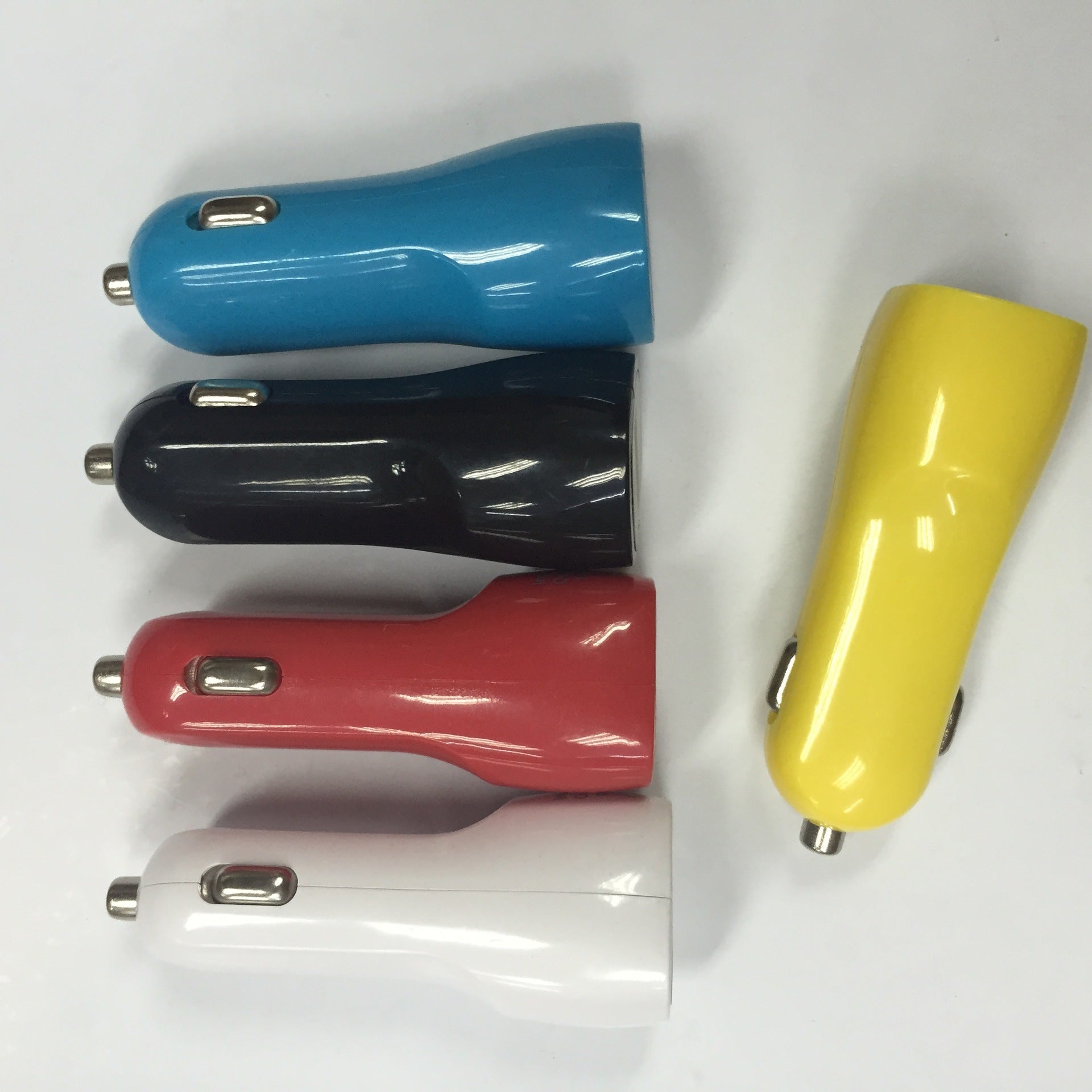 JMT-760202 Dual USB Car Charger with LED Indicator Light for Mobile Devices
