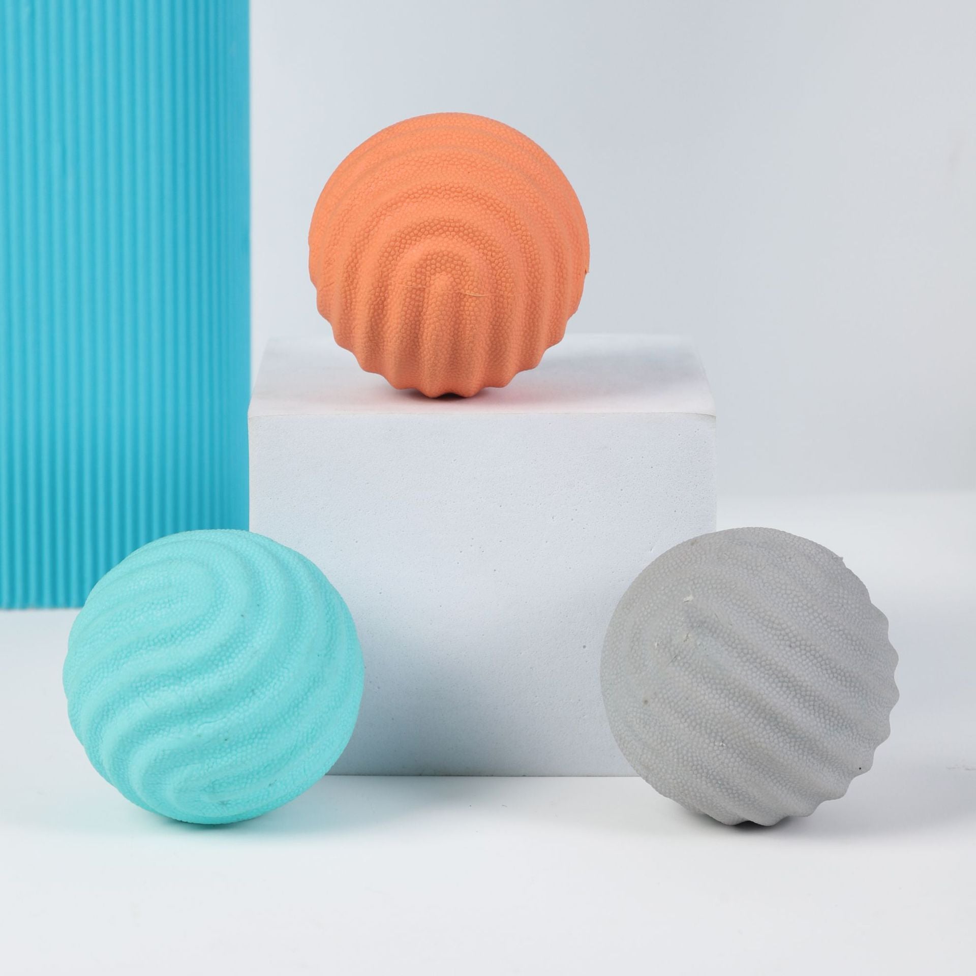 JMT-764106 Durable Large Rubber Training Ball for Dogs - Molar Chew Toy for Active Breeds